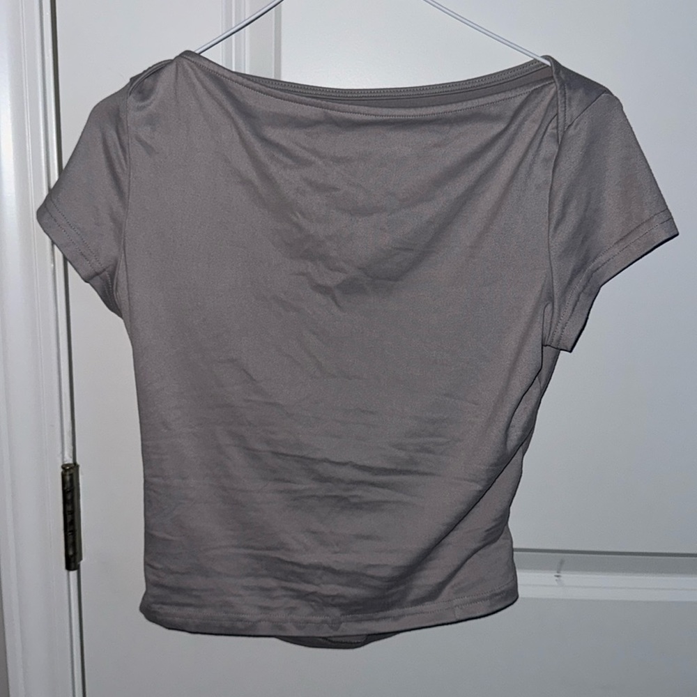Solid Ruched Side Tee - Picture 2 of 2